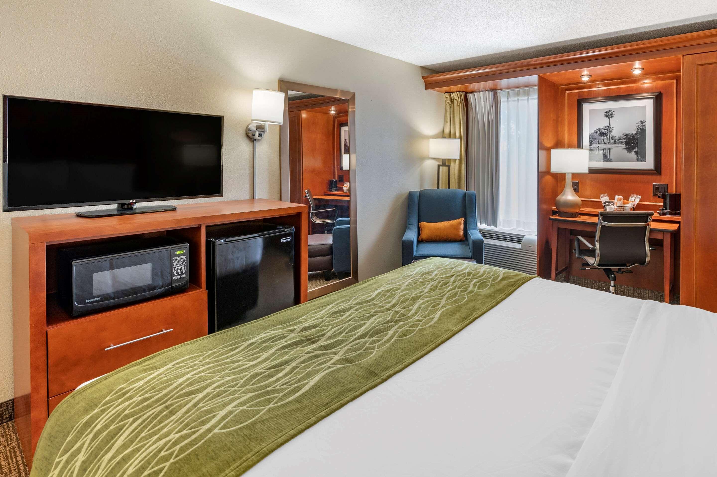 Comfort Inn Oxford - University Area Zewnętrze zdjęcie