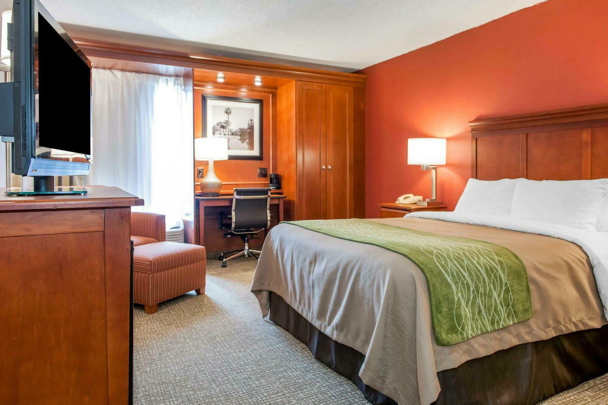 Comfort Inn Oxford - University Area Zewnętrze zdjęcie